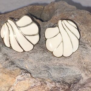 Vintage Cream Enamel & Gold Tone Shell Post Pierced Earrings